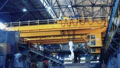 Grúa de cucharón, 30T/50T/74T para levantar el Metal fundido para planta de acero, China fabricación de grúa superior